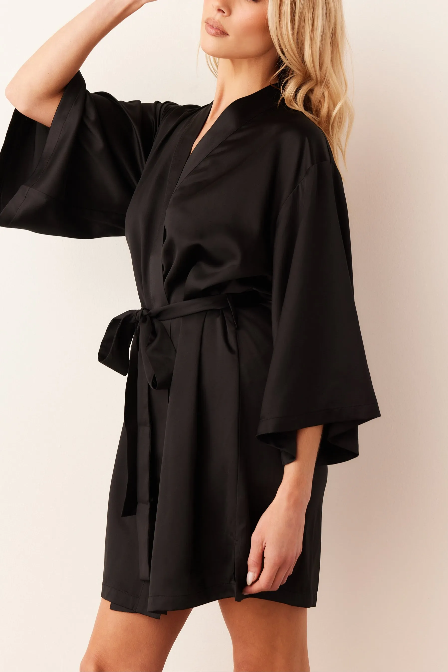 Adriana Short Kimono | Black