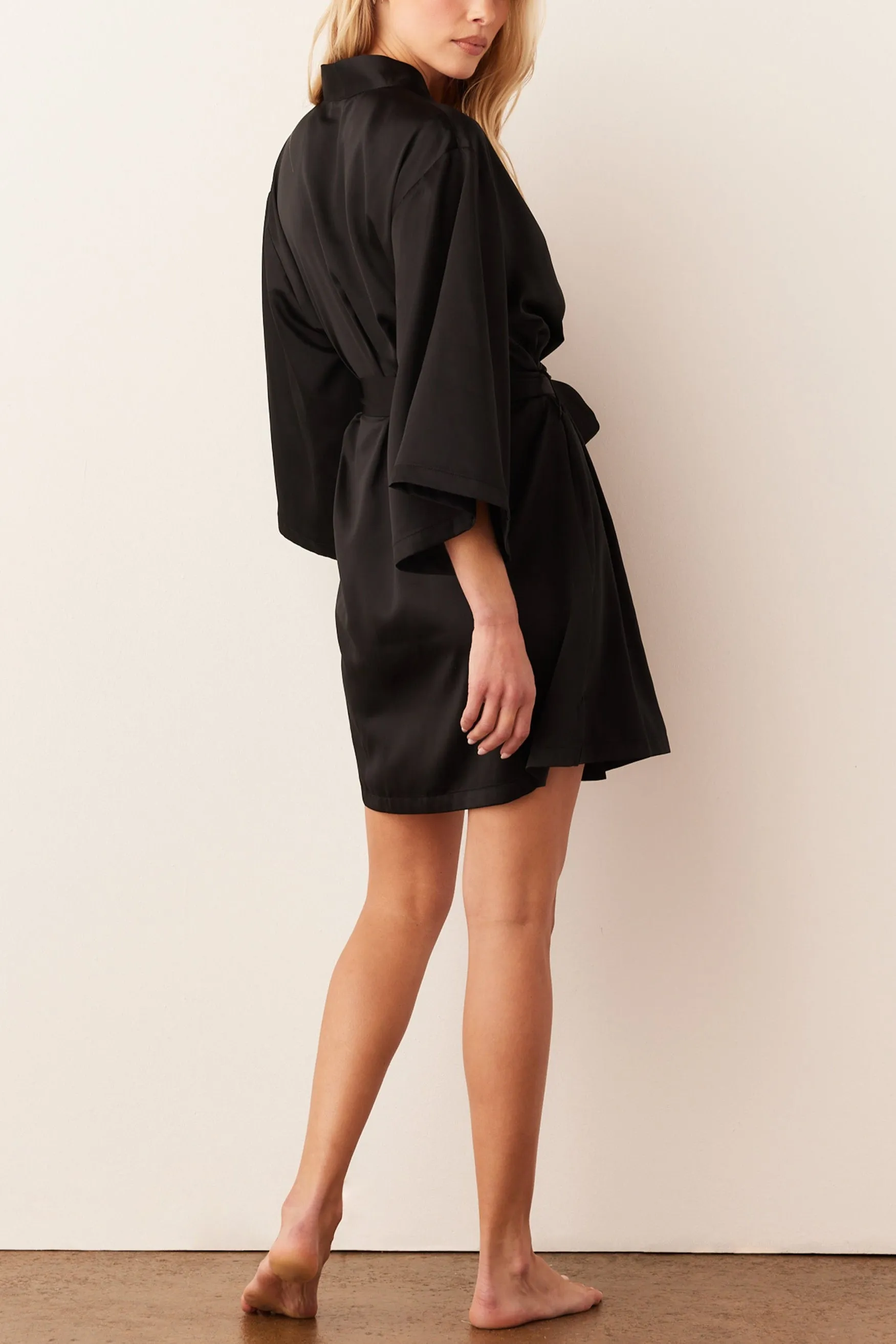 Adriana Short Kimono | Black