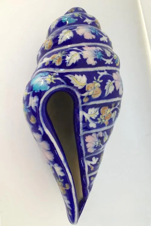 Blue Pottery Handcrafted Con Shell-98