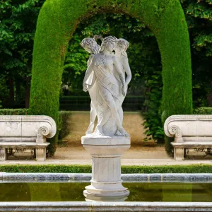 FINEST Garden Three Graces White Natural Marble Statue With Pedestal FM-016