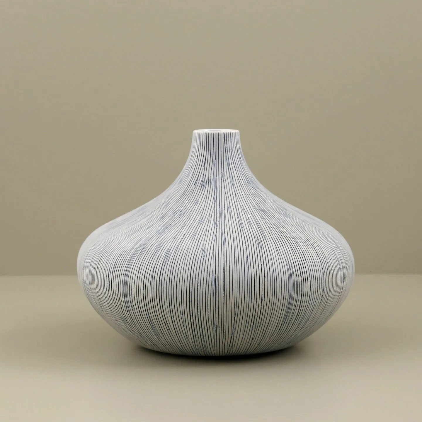 Monique Porcelain Vase / Stripe Blue