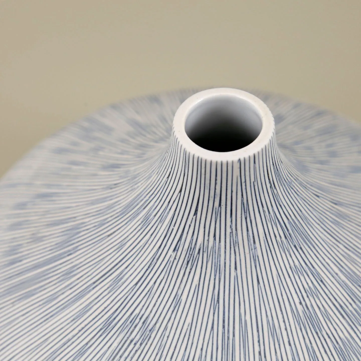 Monique Porcelain Vase / Stripe Blue