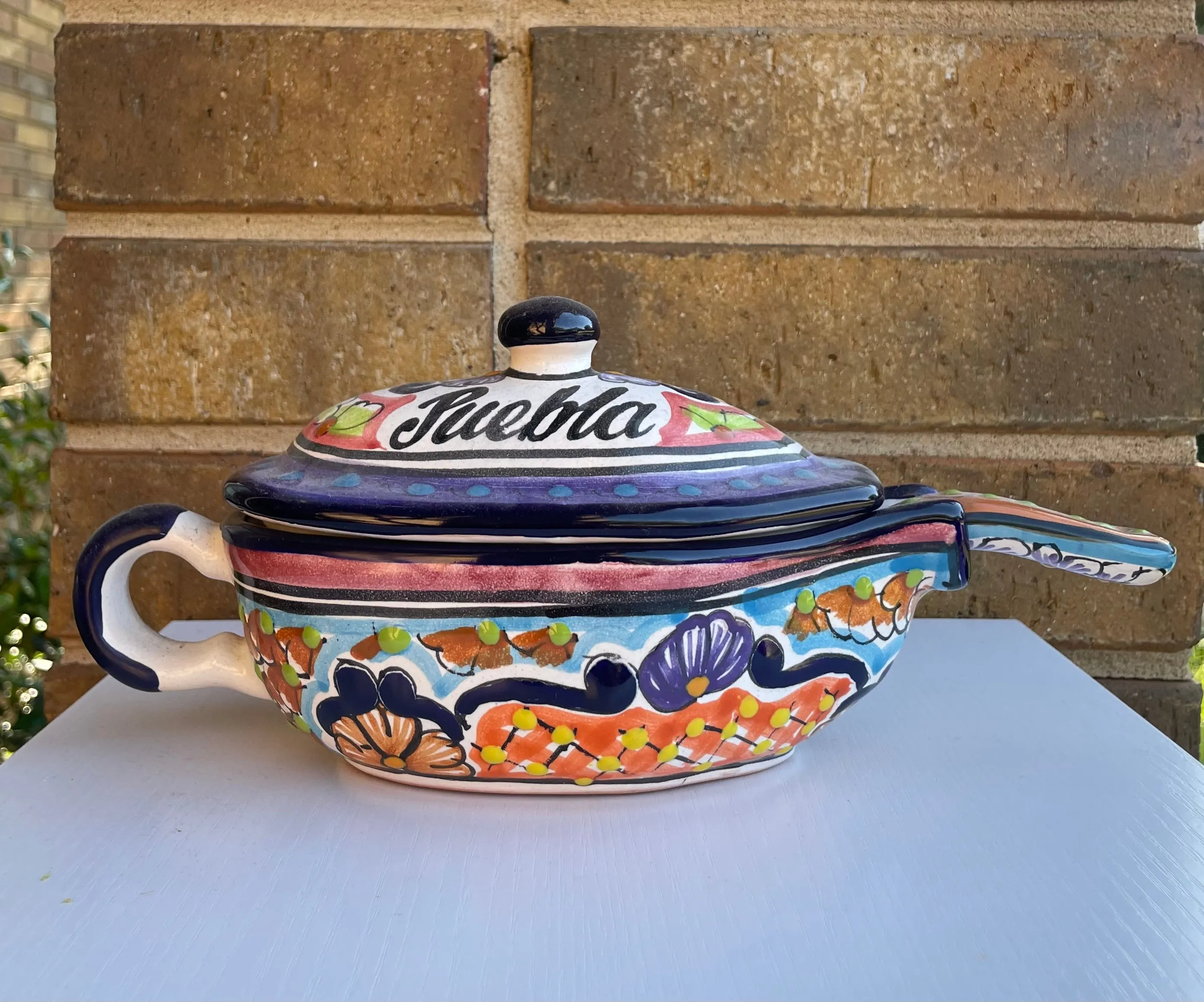 Salsero with lid talavera pottery