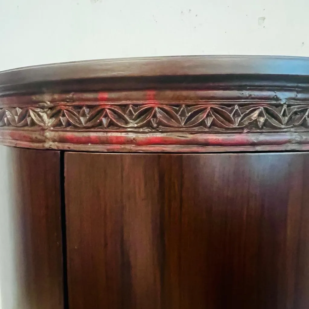 Sheraz : Circular cabinet